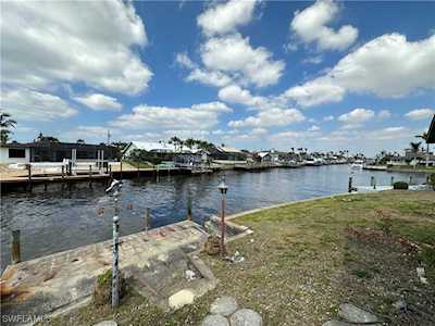 5104 SW 12th Place Cape Coral, FL 33914