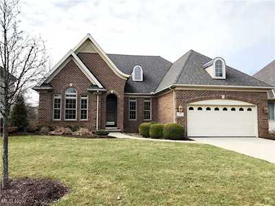 562 Masters Lane Avon Lake, OH 44012