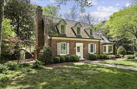 123 Clarendon Avenue Nashville, TN 37205