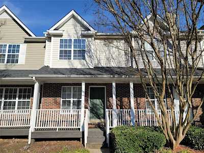 654 Emerald Cove Dr Charlotte, NC 28262