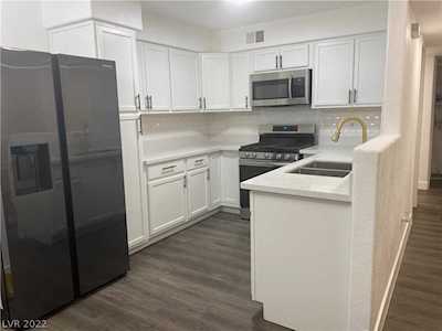 5253 Caspian Springs Dr #102 Las Vegas, NV 89120
