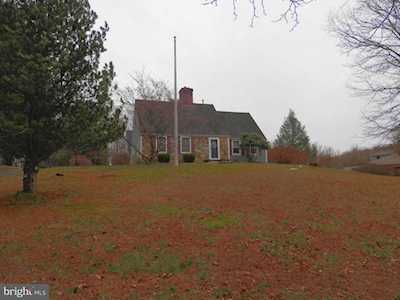 95 Sunset View Dr Glen Mills, PA 19342