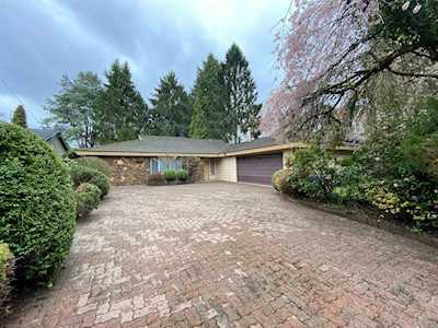 3808 W 50th Avenue Vancouver, BC V6N 3V5