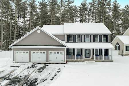 6 Crab Tree Ct Merrimack, NH 03054