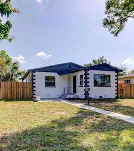 2474 35th Ave N St. Petersburg, FL 33713