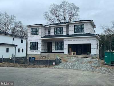 4117 Horseshoe Dr Annandale, VA 22003