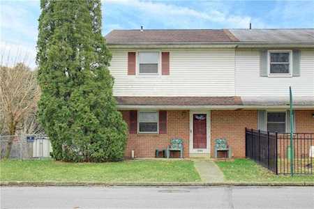 2284 Barness Dr Allentown, PA 18109
