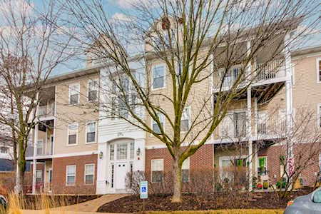 3261 Stratford Ct #1A Lake Bluff, IL 60044