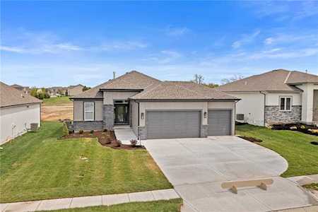 9257 Saddletop St Lenexa, KS 66227