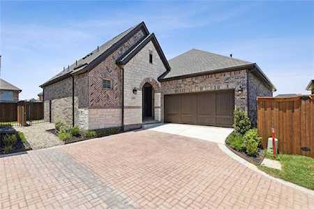 4706 Kings Garden Parkway Arlington, TX 76005