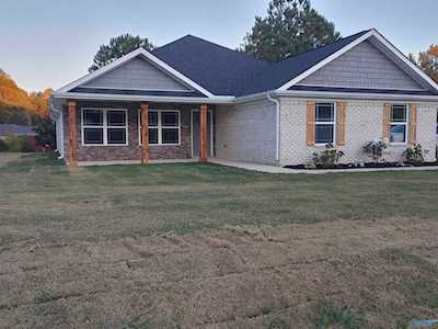 189 Aurora Drive Huntsville, AL 35811