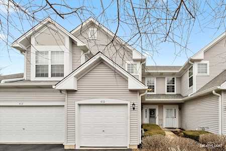 410 Cobblestone Ct Oswego, IL 60543