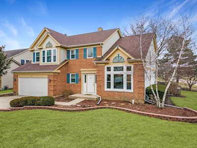 305 Wildberry Ln Bartlett, IL 60103