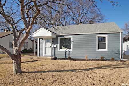 2113 W Gilbert Ave Peoria, IL 61604