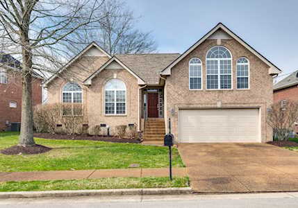 7305 Sugarloaf Dr Nashville, TN 37211
