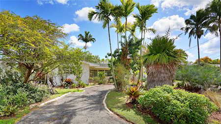 6111 SW 64th Ave South Miami, FL 33143