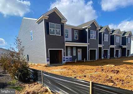180 Mazzeo Dr Glassboro, NJ 08028