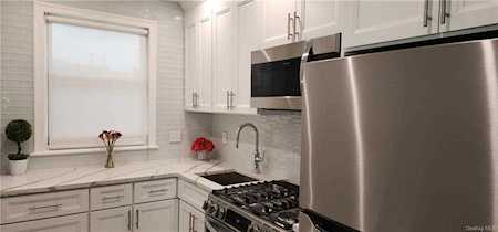 16 Arlington Street #2A Yonkers, NY 10710