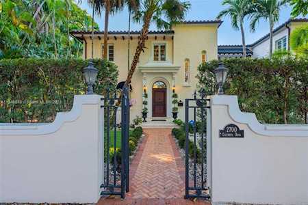 2700 Columbus Blvd Coral Gables, FL 33134