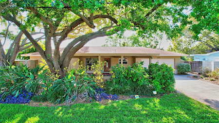 4029 Pompano Dr SE St. Petersburg, FL 33705