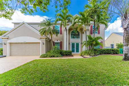 10045 Grove Ln Cooper City, FL 33328