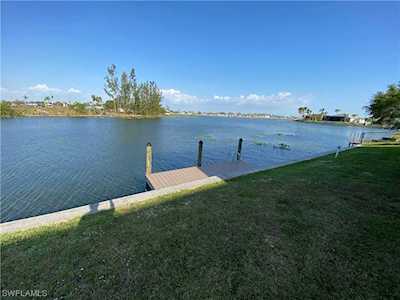 707 SW 3rd Ct #103 Cape Coral, FL 33991
