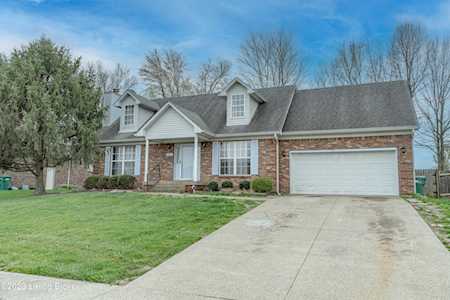 291 Shady Brook Ln Louisville, KY 40229