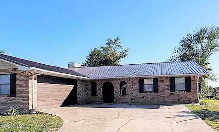 100 Charlesfax Ct Panama City, FL 32404