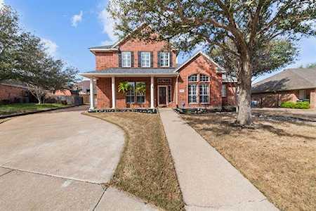 8609 Saddle Ridge Trail North Richland Hills, TX 76182