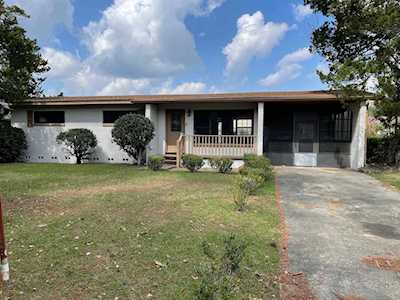 912 M L King Jr Blvd Quincy, FL 32351