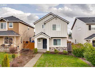 13584 SE Nightingale AVE Happy Valley, OR 97086