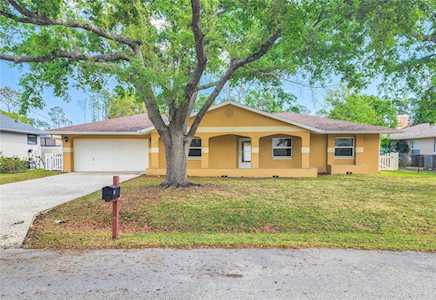 10 Walter PLACE Palm Coast, FL 32164