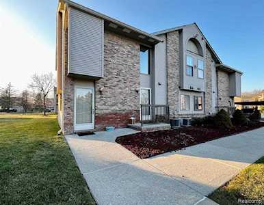 42760 Lilley Pointe Dr Canton Twp, MI 48187