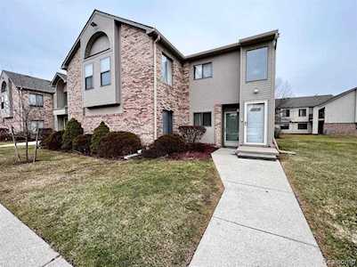 42573 Lilley Pointe Dr Canton Twp, MI 48187