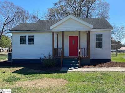916 E Georgia Rd Simpsonville, SC 29681