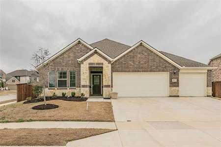 9917 Lakemont Drive Fort Worth, TX 76131