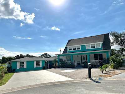 353 Colonial Ct Dunedin, FL 34698