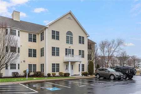 15 Saw Mill Dr #306 North Kingstown, RI 02852
