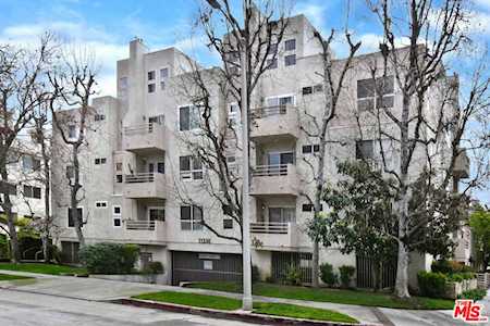 11230 Peach Grove St #106 North Hollywood, CA 91601