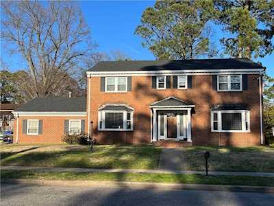 6810 Woodridge Dr Norfolk, VA 23518