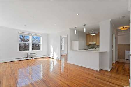 42-30 Douglaston Parkw #3P Douglaston, NY 11363