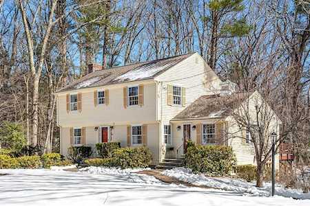25 Captain Browns Ln Acton, MA 01720