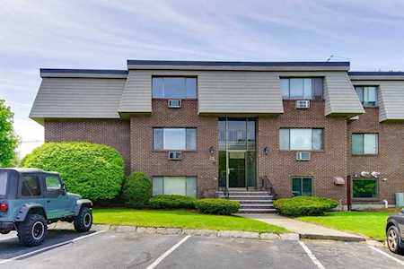 3 Hallmark Gdns #4 Burlington, MA 01803