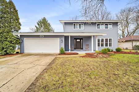 208 Bay Colony Dr Naperville, IL 60565