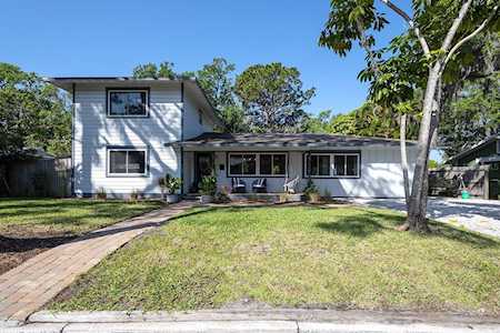 124 31st St W Bradenton, FL 34205