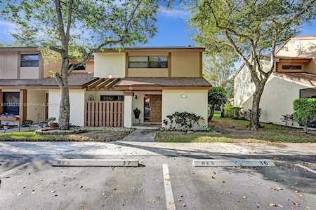 4670 NW 30th St Coconut Creek, FL 33063