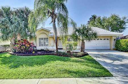 6611 Pierpont Drive Lake Worth, FL 33467