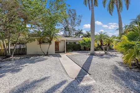 233 85th St Holmes Beach, FL 34217