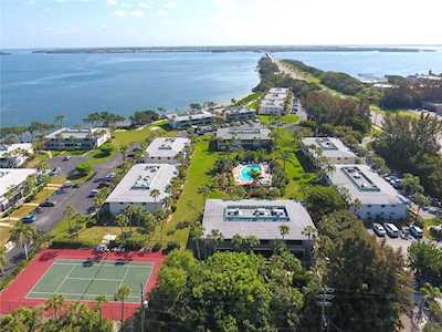 600 Manatee Ave #107 Holmes Beach, FL 34217