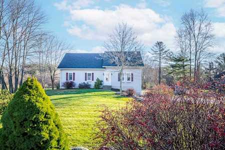 24 Pleasant St Freetown, MA 02702